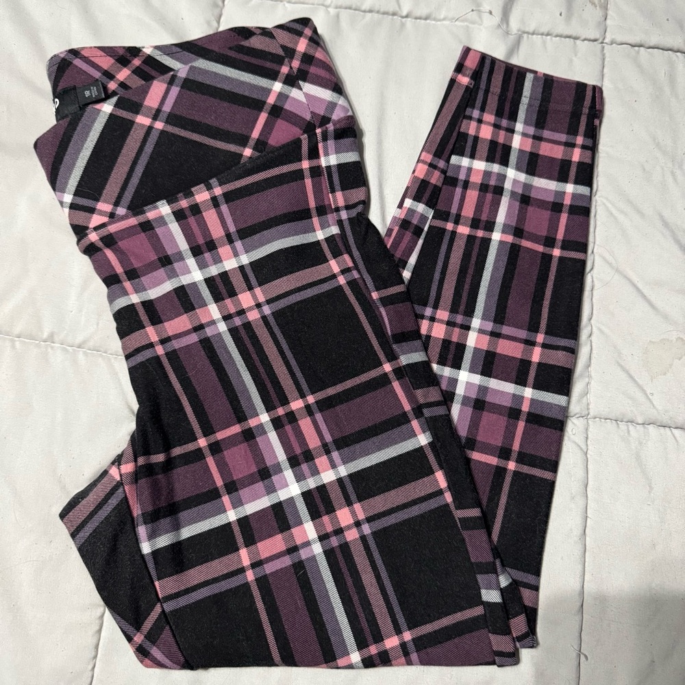 Torrid Pixie Skinny Studio Luxe Ponte
High-Rise
Pant Pink Plaid